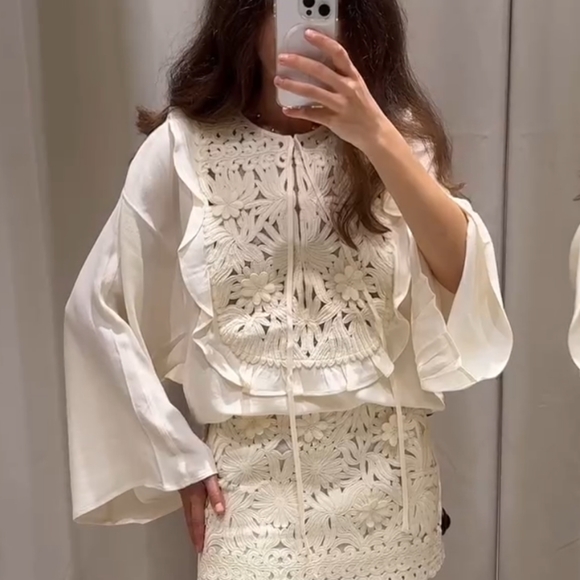 NWT H&M Embroidered Viscose Crêpe Blouse Cream White 1282767001 Sizes S, M - Picture 4 of 16